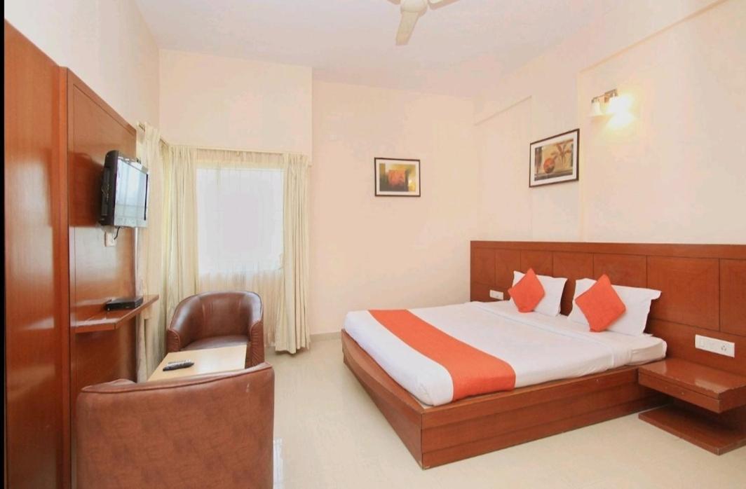 Hotel Stay By The Way Mysore Exterior foto