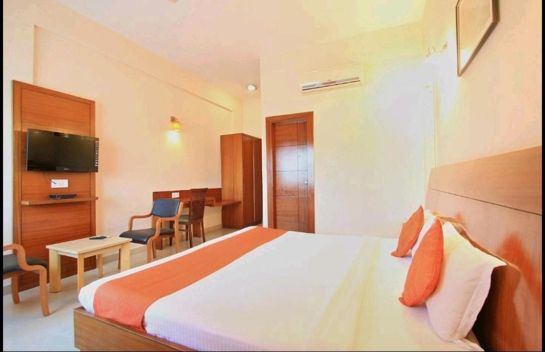 Hotel Stay By The Way Mysore Exterior foto